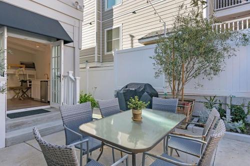 Ocean View From Private Patio, Steps To Beach, Parking in Carlsbad, USA