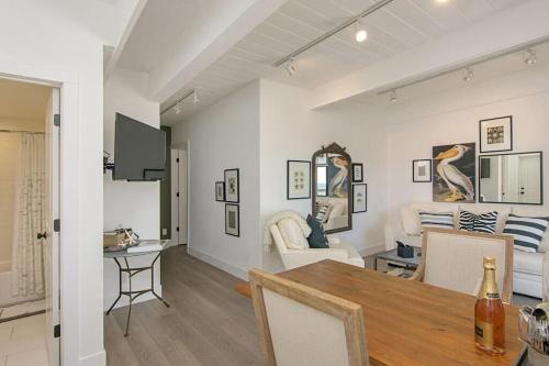 Ocean View From Private Patio, Steps To Beach, Parking in Carlsbad, USA