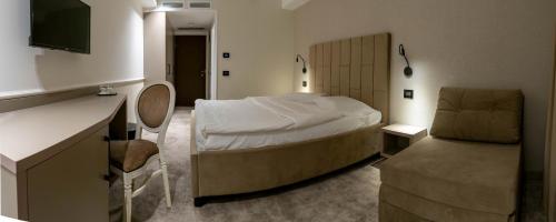 Hotel Roman Maramures - image 10