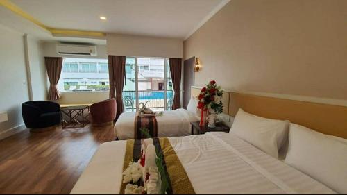 Swan Lake Hotel Sattahip, Sattahip