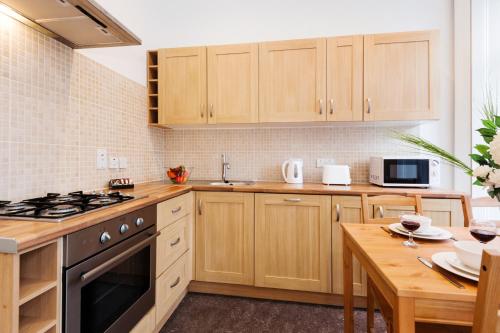 Dream South Kensington Apartment - image 6