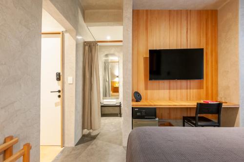 ChiCo Room Type - King Suite with Balcony
