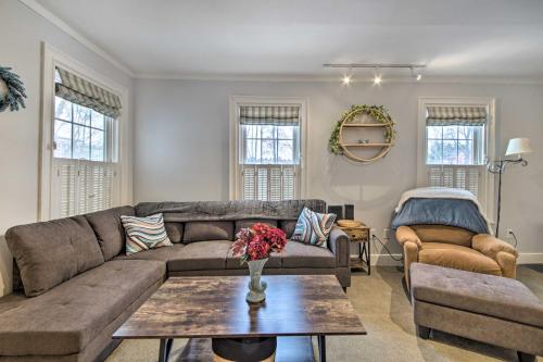 . Charming Belfast Home, Walk to Downtown!
