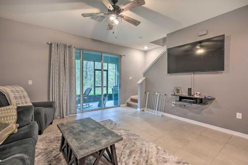 Wesley Chapel Townhome with Pool Access! in New Tampa