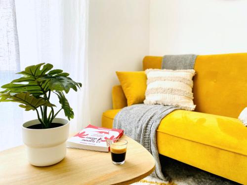 Bohemia - By BEST KEYS - Idéal Pro & Couple - Cosy - Centre Ville - SMART TV - Machine à Café Nespresso - Netflix & WiFi Fibre - Check-in Autonome - Parking Facile & Gratuit - Confort & Équipements Premium, Sens (fotografie 10)