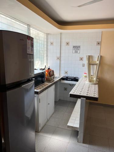 Hotel magallanes con cocineta 100 Metros de playa – Acapulco, MS