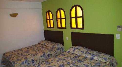 Hotel magallanes con cocineta 100 Metros de playa – Acapulco, MS