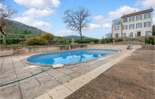 Nice Home In Fox-amphoux With 2 Bedrooms, Wifi And Swimming Pool