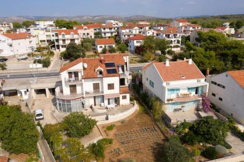  Apartments by the sea Brodarica, Sibenik - 13615 in Brodarica