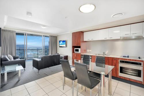 The Towers Of Chevron Renaissance - Holidays Gold Coast - image 3