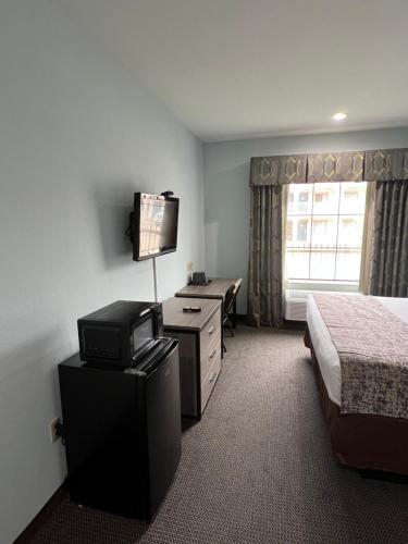 Americas Best Value Inn Sulphur - image 14
