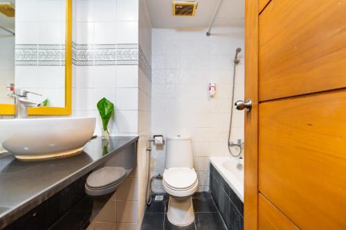 room detail thumbnail 2