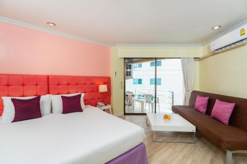 room detail thumbnail 0