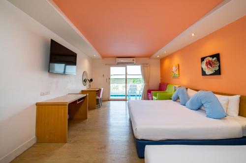 room detail thumbnail 0