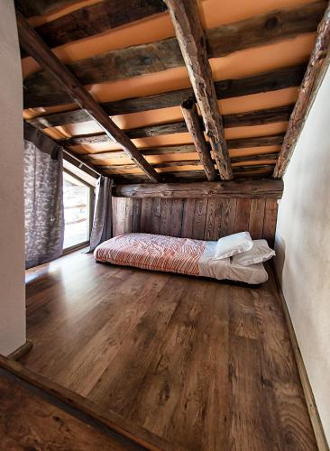 2 bedrooms, 4 beds