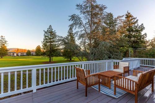 Charming House next to Golf Course