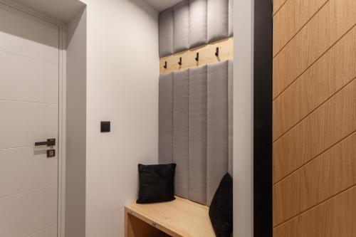 Apartment with Mountain View image 4