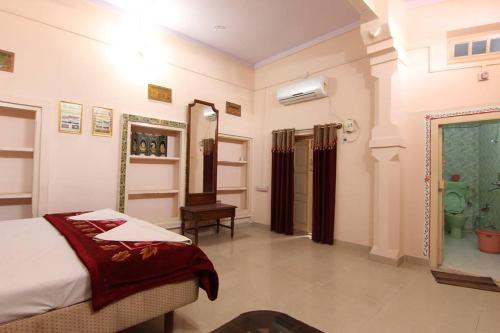 Gouri Heritage Haveli Hotel