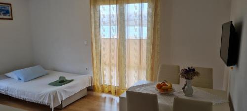 Apartments Zakarija