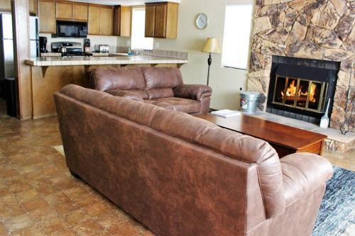 Summit Ski Shack - image 8