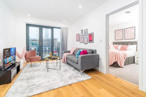 Deluxe 1 Bedroom Stylish Apartment - City Centre