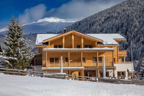 Boutique Hotel Schraemli's Lengmatta - Accommodation - Davos