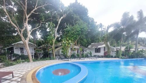 Vaade, White house bailan resort in Bai Lan laht