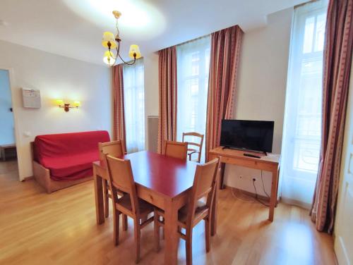 La petite ourse, T2, centre Luchon, wifi, casier à skis, ascenseur, 4 personnes - Vernet