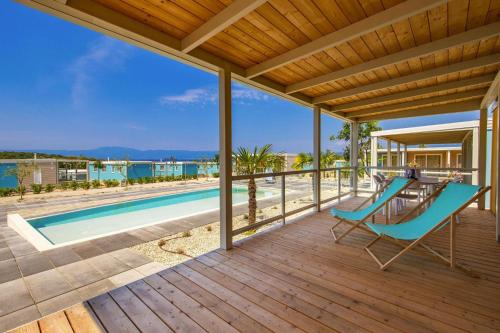 Mobile Homes in Camping Omisalj, island Krk, with swimmingpool