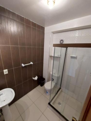 Double Room image 3