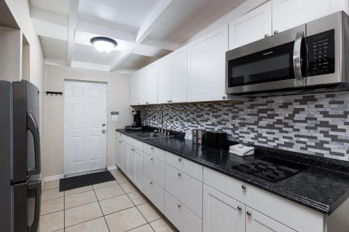 2 bedrooms, 3 beds