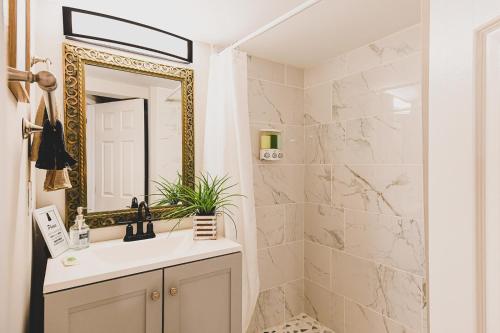Chic & Cozy City Living Enjoy Baltimore in Style in Baltimore, USA