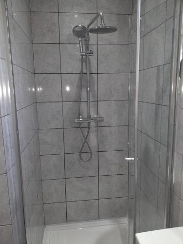 Park View Serviced Apartment - Next to Northolt Tube Station - Near Central London & Wembley 5