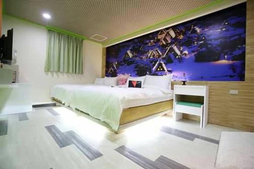 room detail thumbnail 0