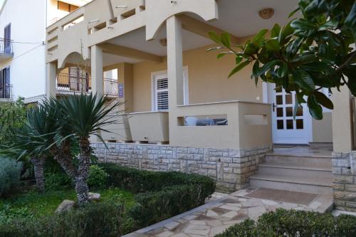 Apartments Sanda - image 6