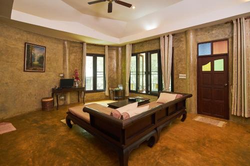 Forest falls Garden Maerim Chiangmai ตาดปลาแคมป์ออร์แกนิคฟาร์มสเตย์เชียงใหม่ Forest falls Garden Maerim Chiangmai ตาดปลาแคมป์ออร์แกนิคฟาร์มสเตย์เชียงใหม่