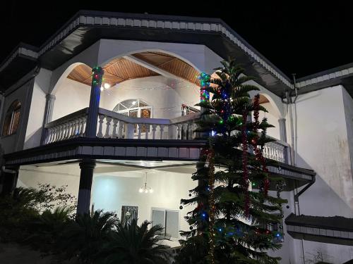 Vista exterior, Apex guest facility in Buea