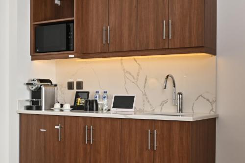 Facilities, Comfort Hotel Jeddah King Road near Jeddah Corniche