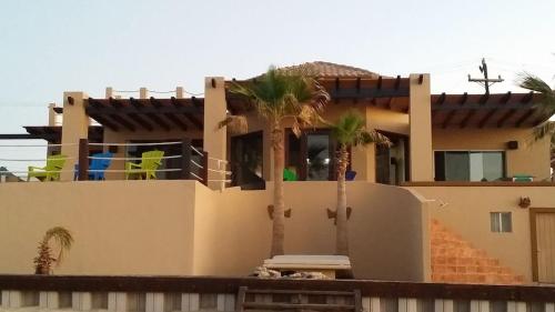 Beautiful Private Beachfront Home in Las Conchas. 3 or 4 bedrooms remodeled