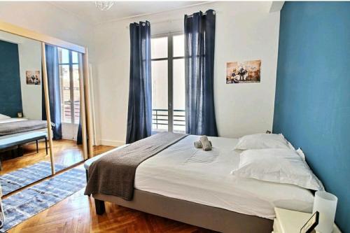 One-Bedroom Apartment image 9