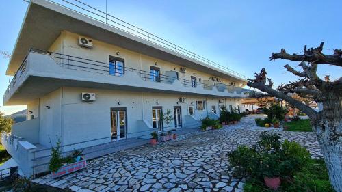  Amarandos Studios - Rooms & Apartments, Unterkunft in Marantochori