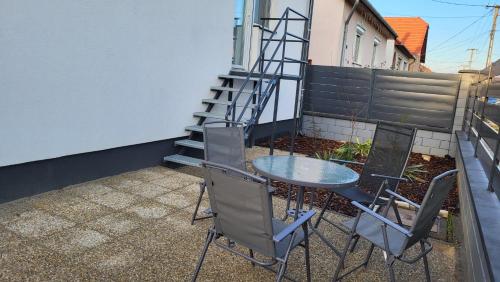 Relax Apartments Sárvár A1 (Relax Apartments Sarvar A1) in ซาร์วาร์