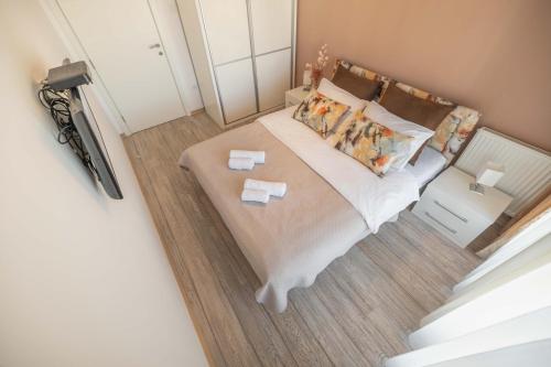 Apartment image 10