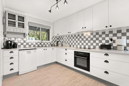 Bayview Cottage - image 3