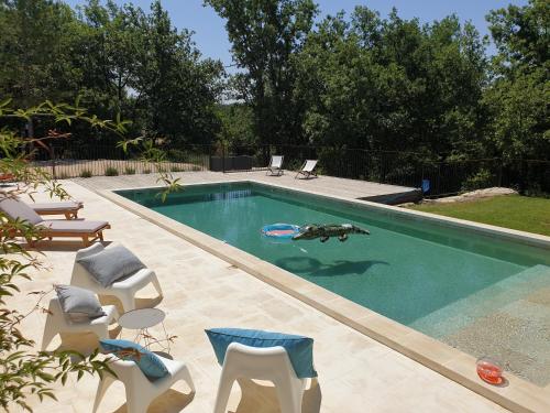 Mas de la Chêneraie Blanche, Maison de vacances avec piscine en Luberon - Location saisonnière - Roussillon