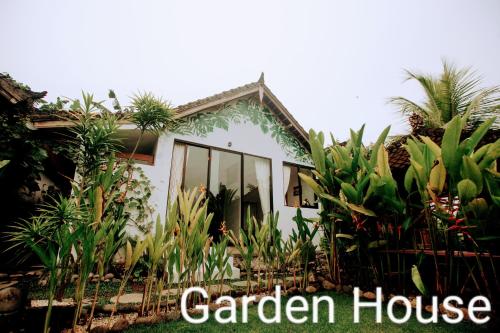 Ayumar Homestay Medewi – Pulukan, WY