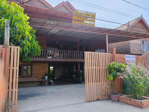 Widok z zewnątrz, Sunshine Hotel Kampot in Kampot