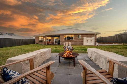 'Devan House' Family Retreat with Games Room