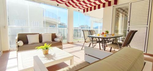Apartamento Los Mares by DENIA COSTA in Les Bovetes Beach