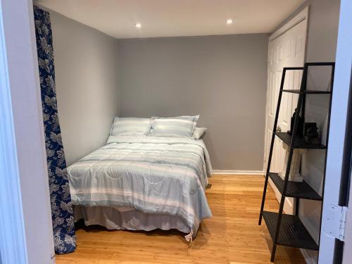 Cozy Room in Newburgh